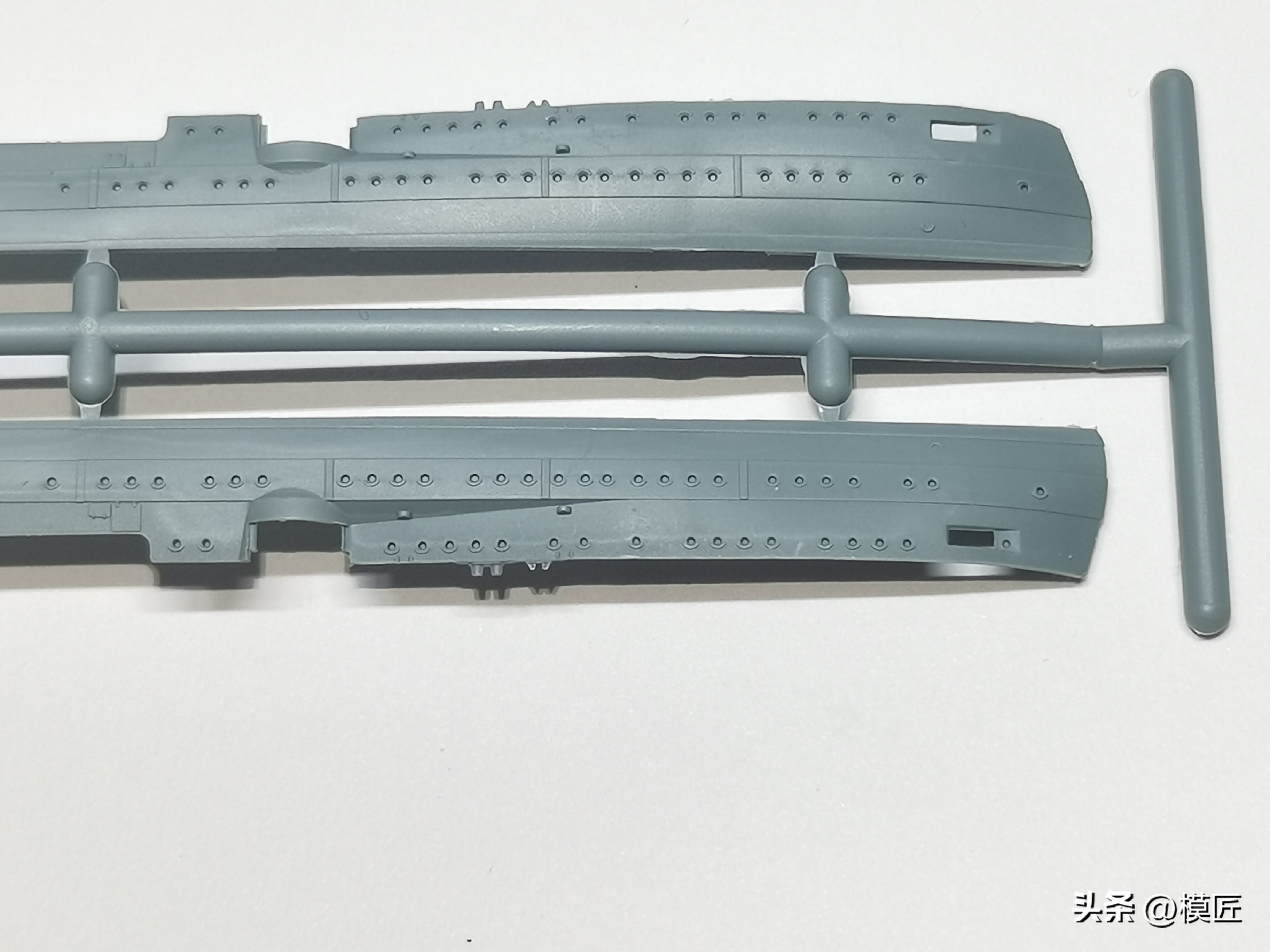 鹰翔1/700德国海军埃姆登号巡洋舰开盒测评