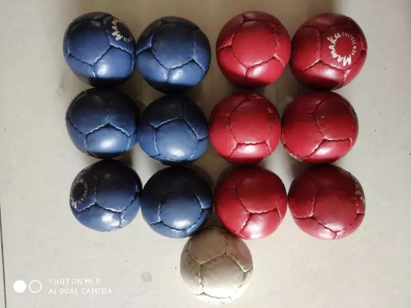 我和滚球作者：张励