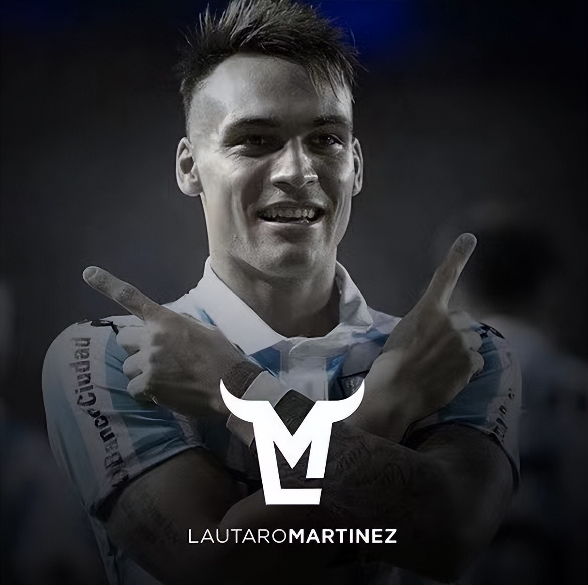 足坛帅哥劳塔罗,劳塔罗凌空射门