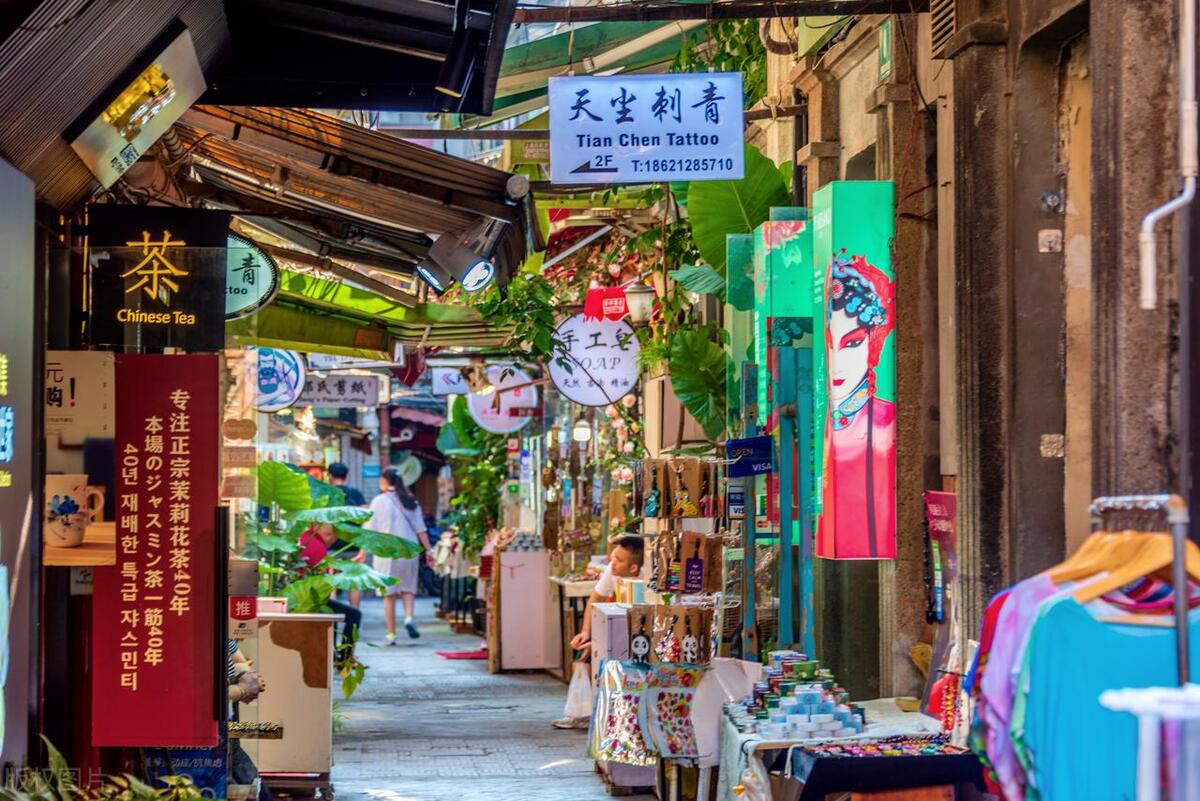 第六人民医院常春康简介,上海市简介