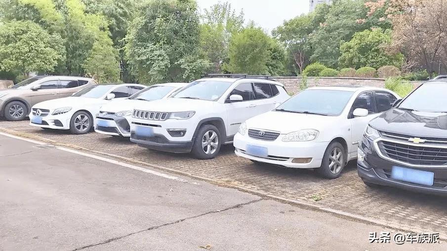 为何年轻人越来越喜欢买小车，这才是根本原因，这价值观挺好！