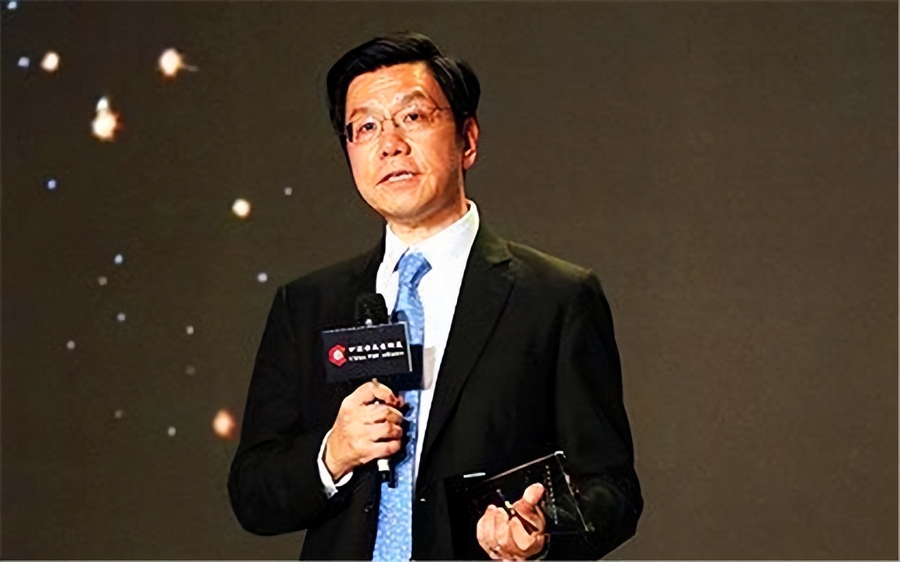 毅然拒绝美国，把864家公司带回祖国，只为告知世界：我是中国人