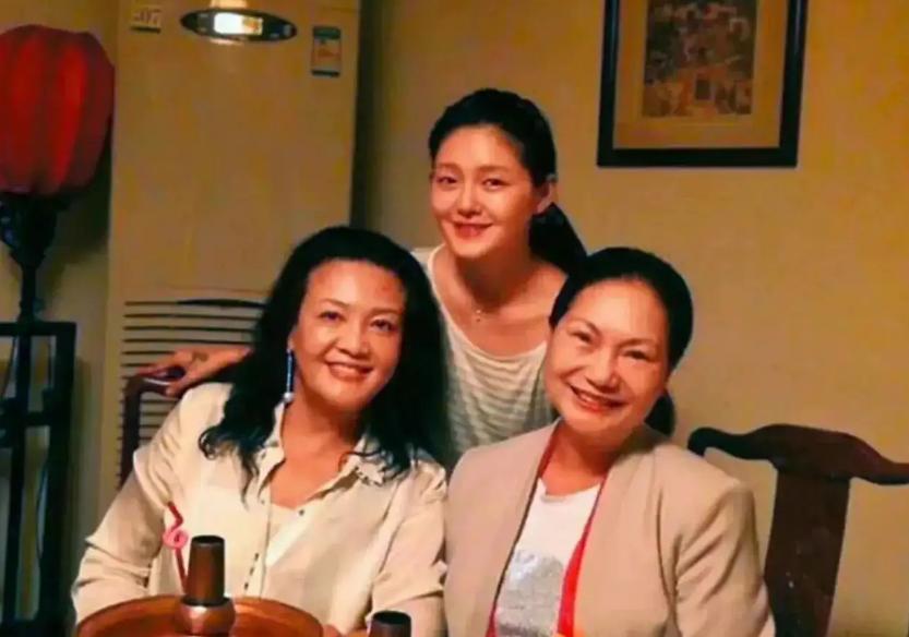 张兰创业史情史,张兰再创业火爆出圈