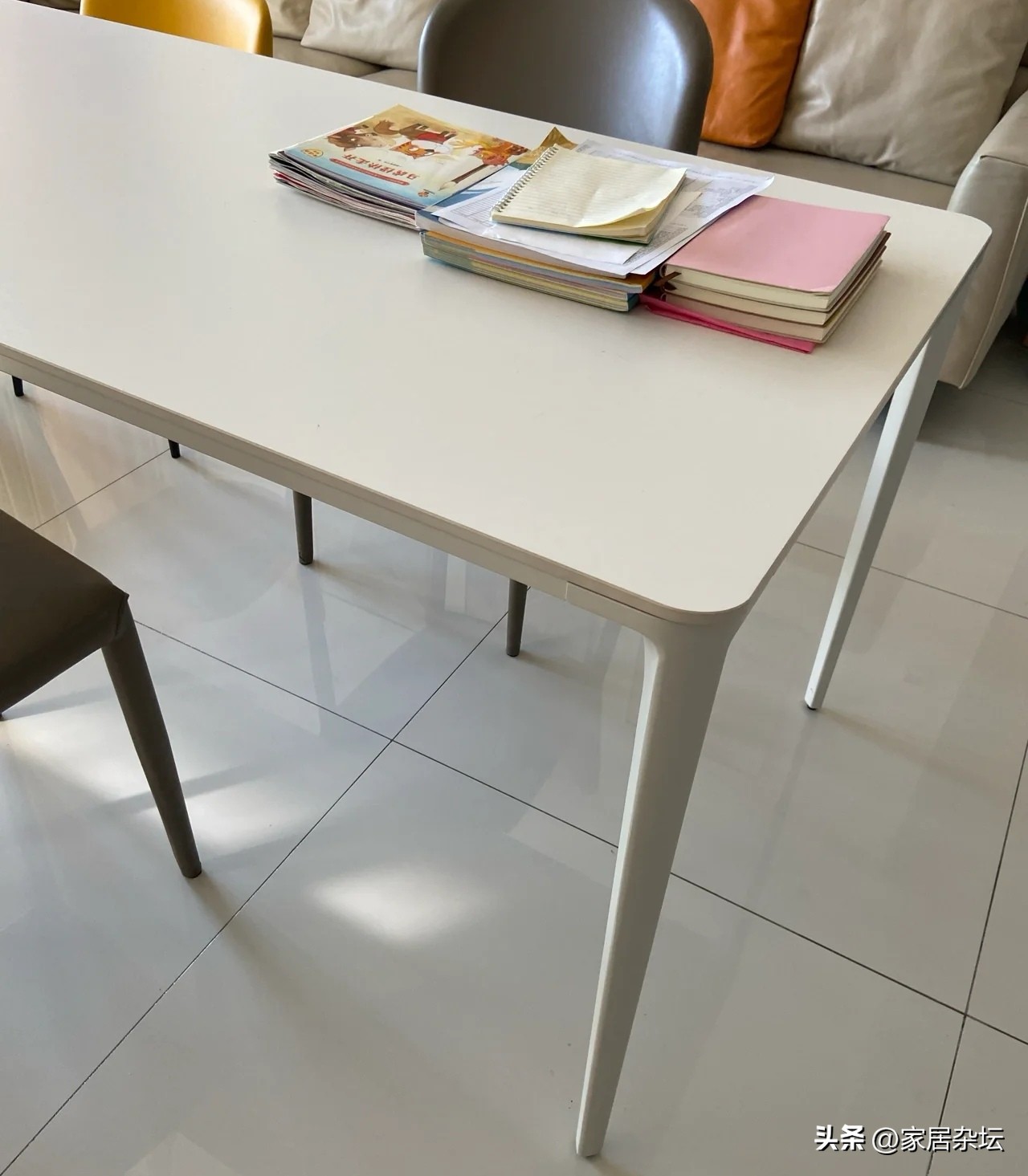 你知道怎么区分岩板餐桌的好坏吗,岩板餐桌会看起来很廉价吗