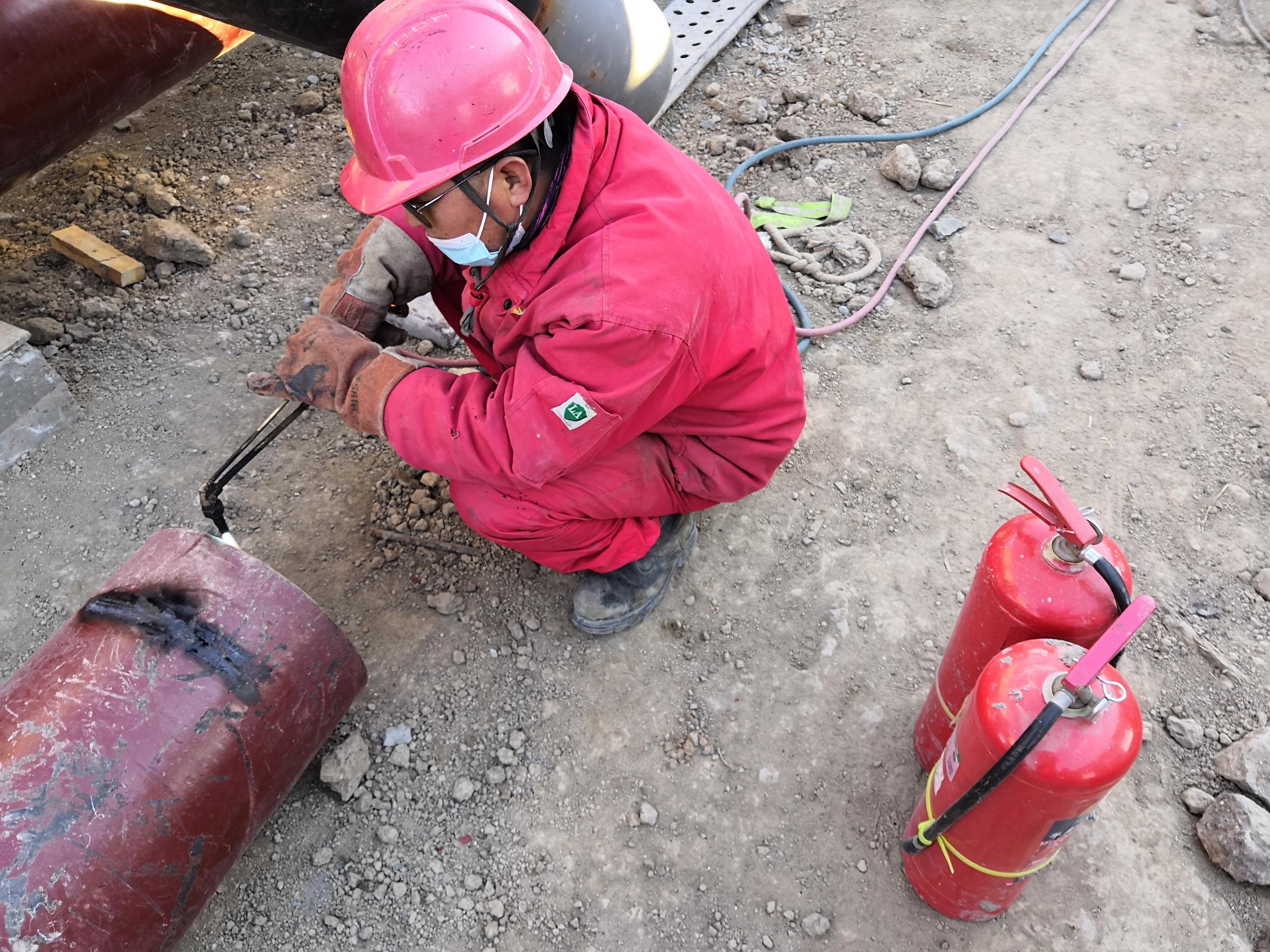 突出政治引领奋力打赢“收*战官**”