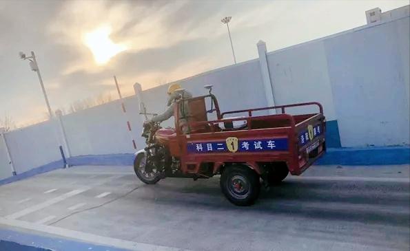 电动四轮车驾驶证年龄限制,电动车驾照怎样考