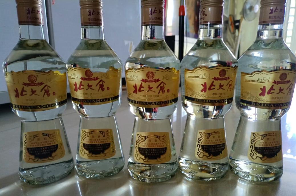 光瓶白酒价格排行榜前十名,十大经典光瓶纯粮食白酒推荐