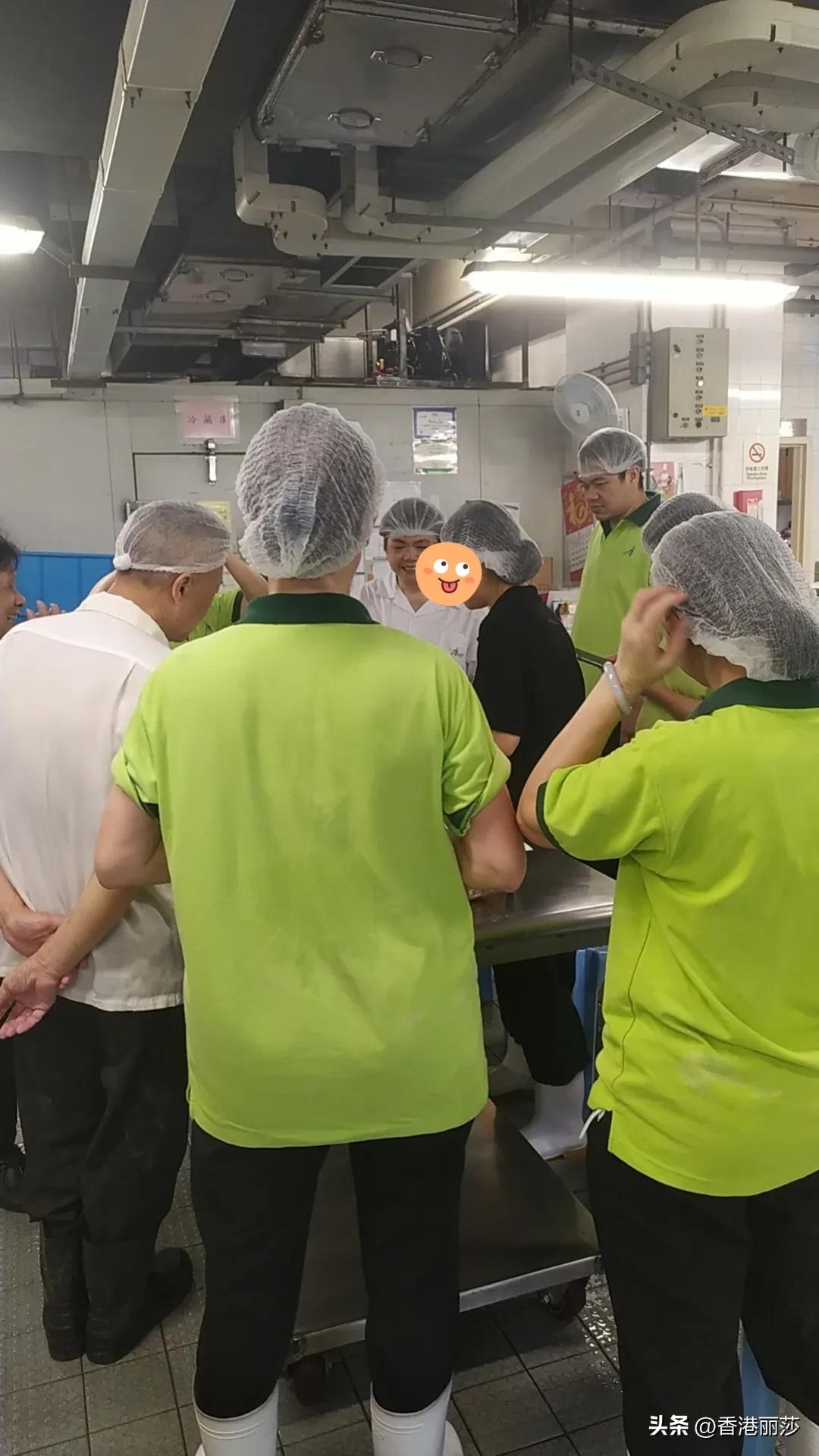 我，香港人，53岁做厨师月入3万，为了一个“情”字悔恨终生