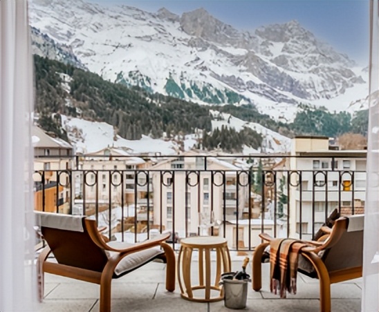 鍑鏂熀閰掑簵瀹樼綉姒傛嫭,鍑鏂熀閰掑簵缁忓吀妗堜緥