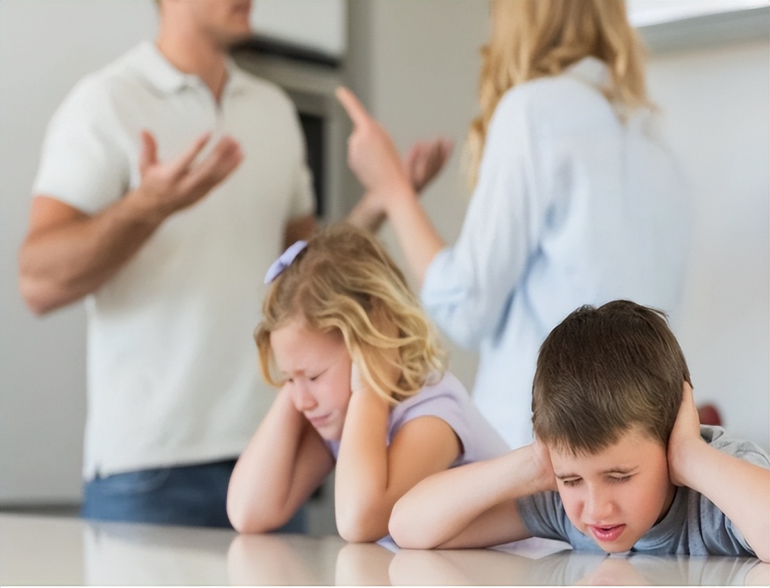 争吵打架身体为什么会发抖,与人争吵时身体发抖