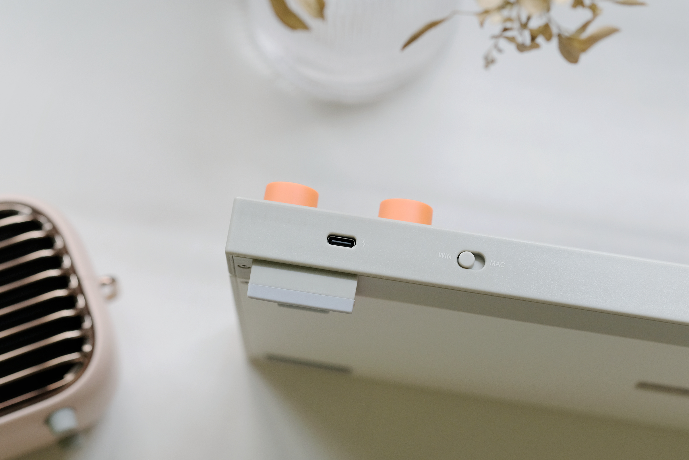 洛斐机械键盘开箱视频,洛斐键盘小方轴