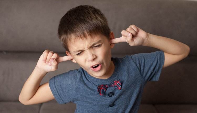 18岁女生为了手机毁了自己一生,高中女孩被感情毁了一生