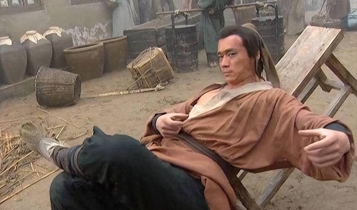 央视版水浒传与通行版不同之处,山东版和央视版水浒