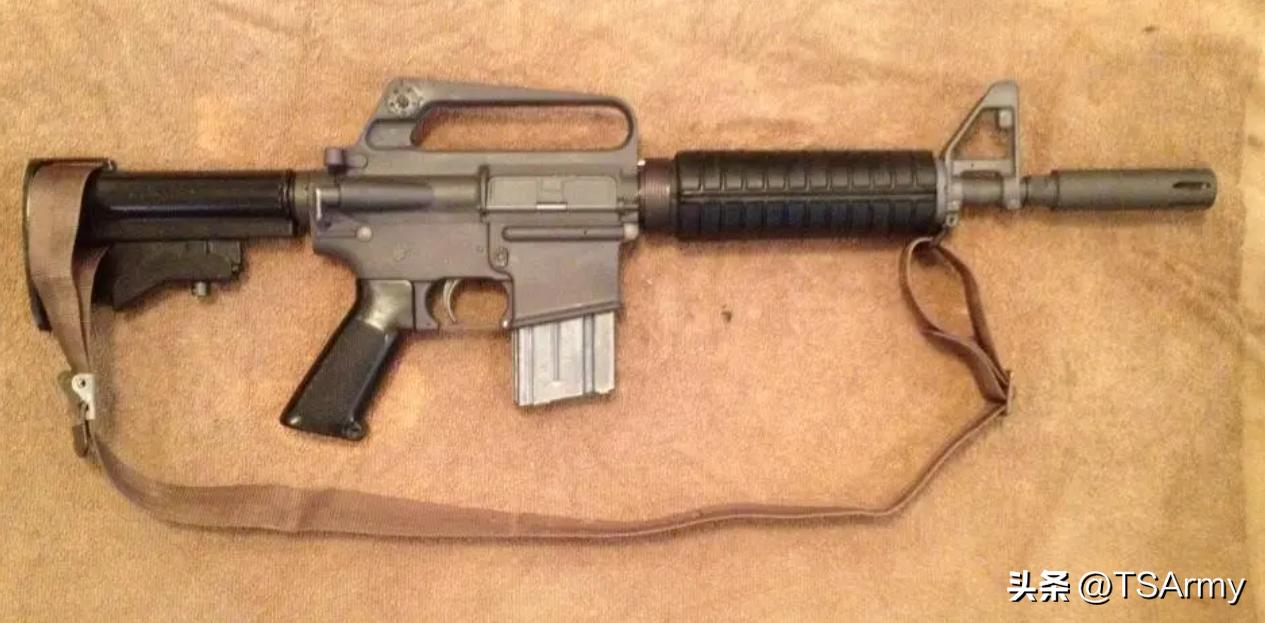 香港飞虎队使用的是什么枪械,飞虎队用的是什么手枪