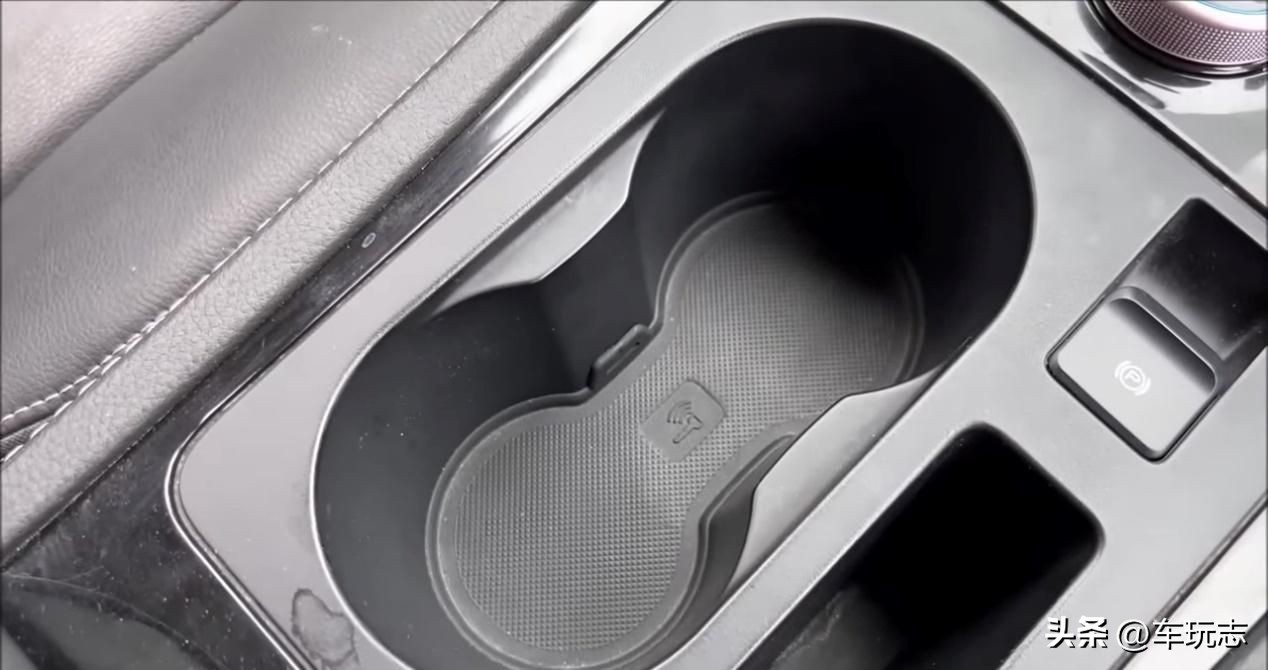 e6比亚迪新能源汽车,纯电动比亚迪e6不容忽视的亮点