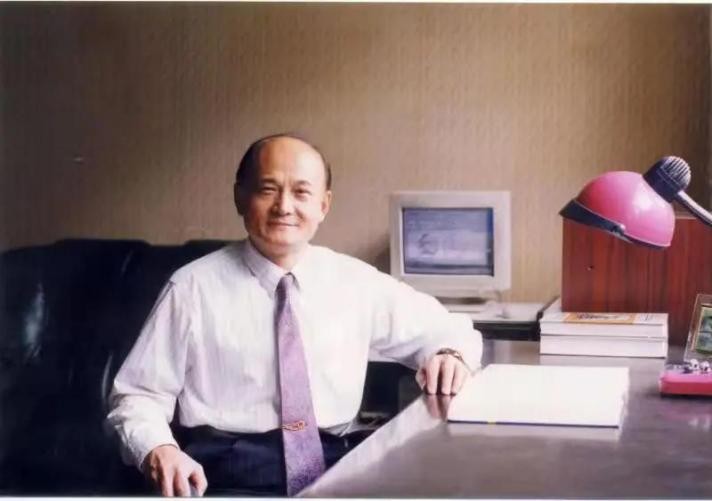 *党**中央、国务院表彰！跻身全国百强！他们来自华东理工大学，接连获国家级荣誉