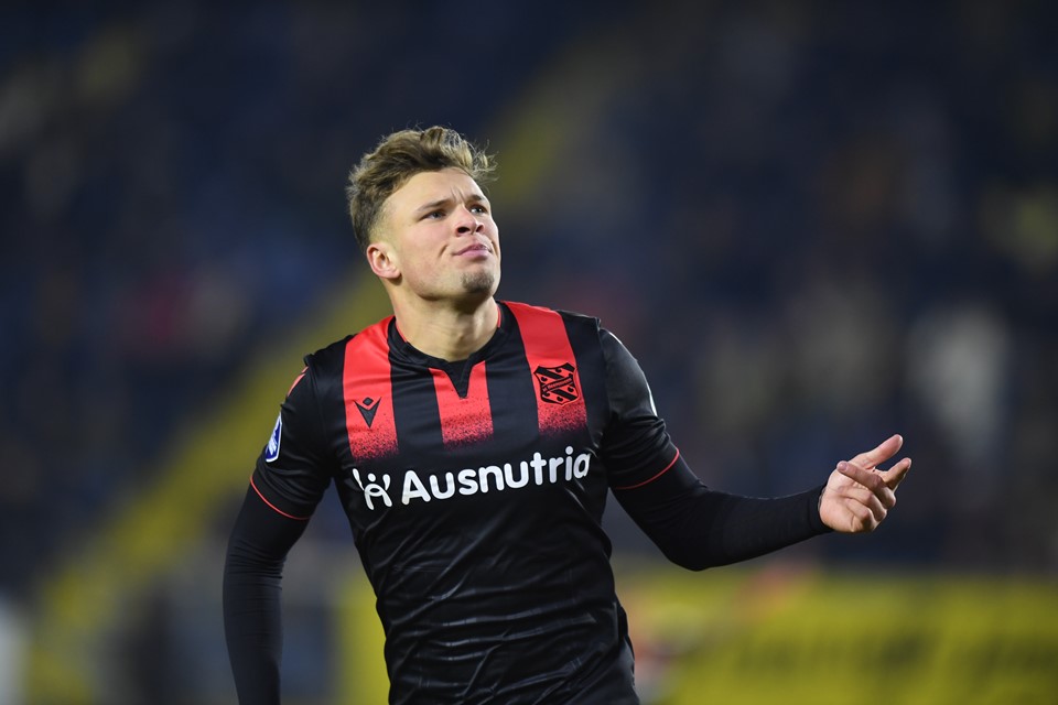 双线独造14球，所有权属于意甲队，你还记得这个荷兰星二代吗？