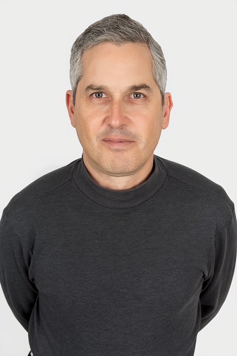 他，给现代人提供了一套治愈自身创伤的有效方法