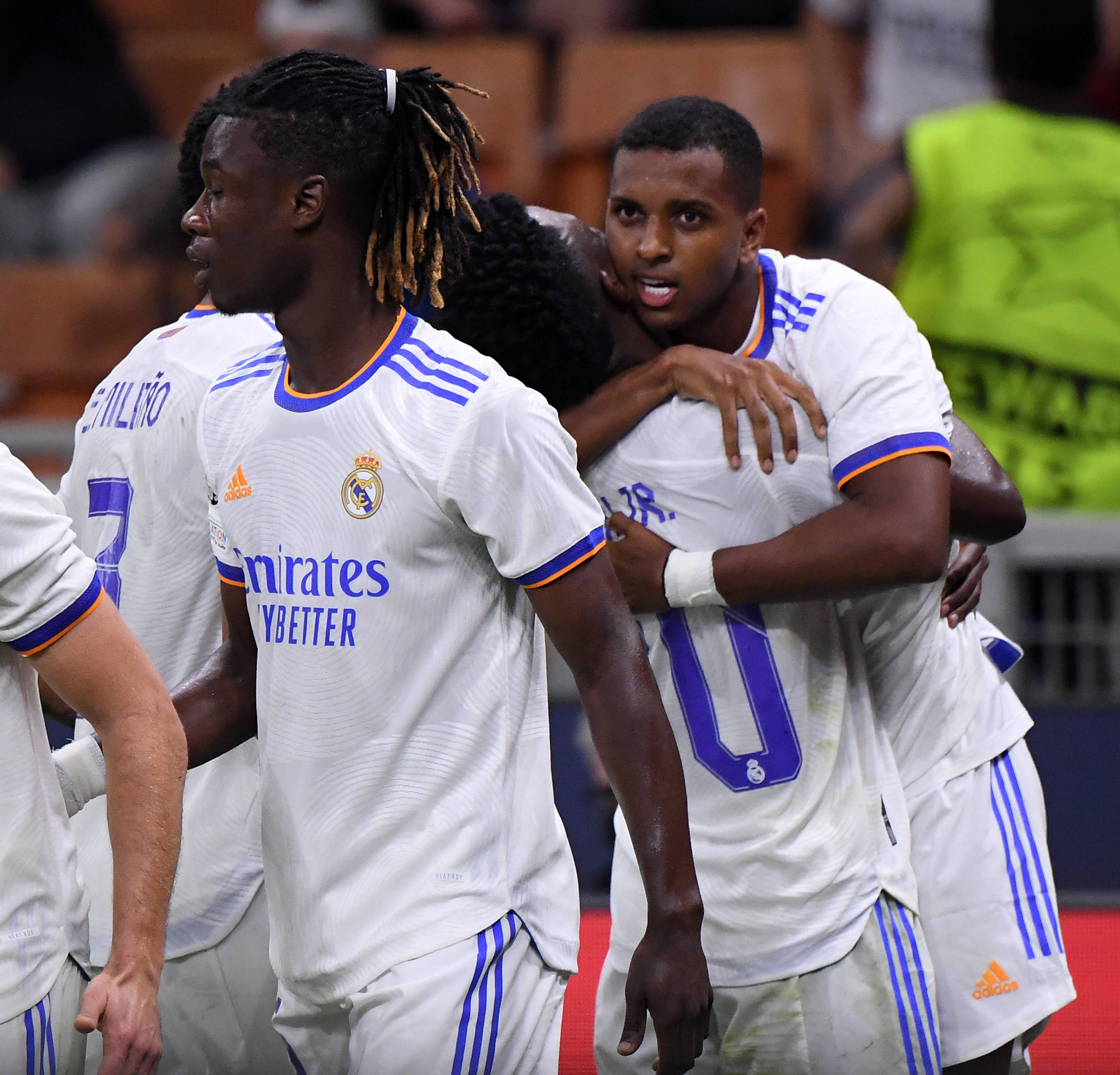 曼联新老板官宣,曼联2亿引援