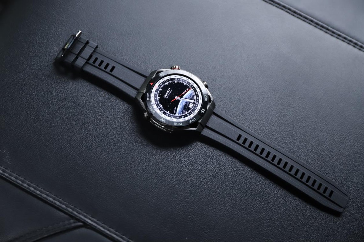 华为watchultimate对比watch4,华为表王watchultimate