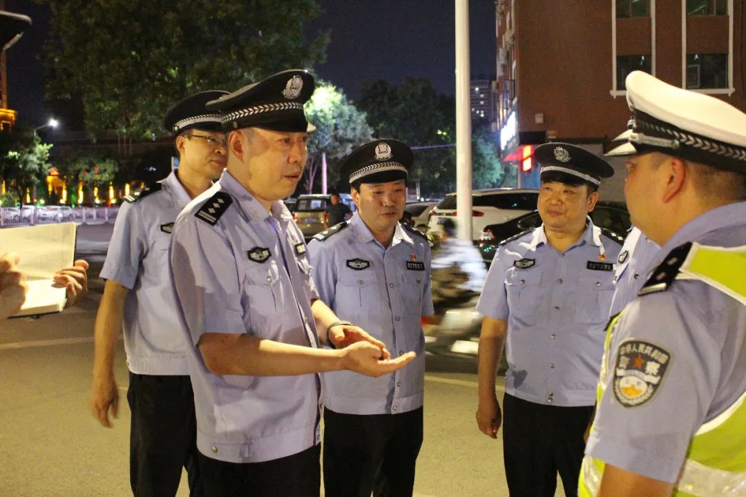 夏季治安打击整治“百日行动”丨尽锐出战！河南洛阳公安全力开展夏夜治安巡查宣防第二次集中统一行动