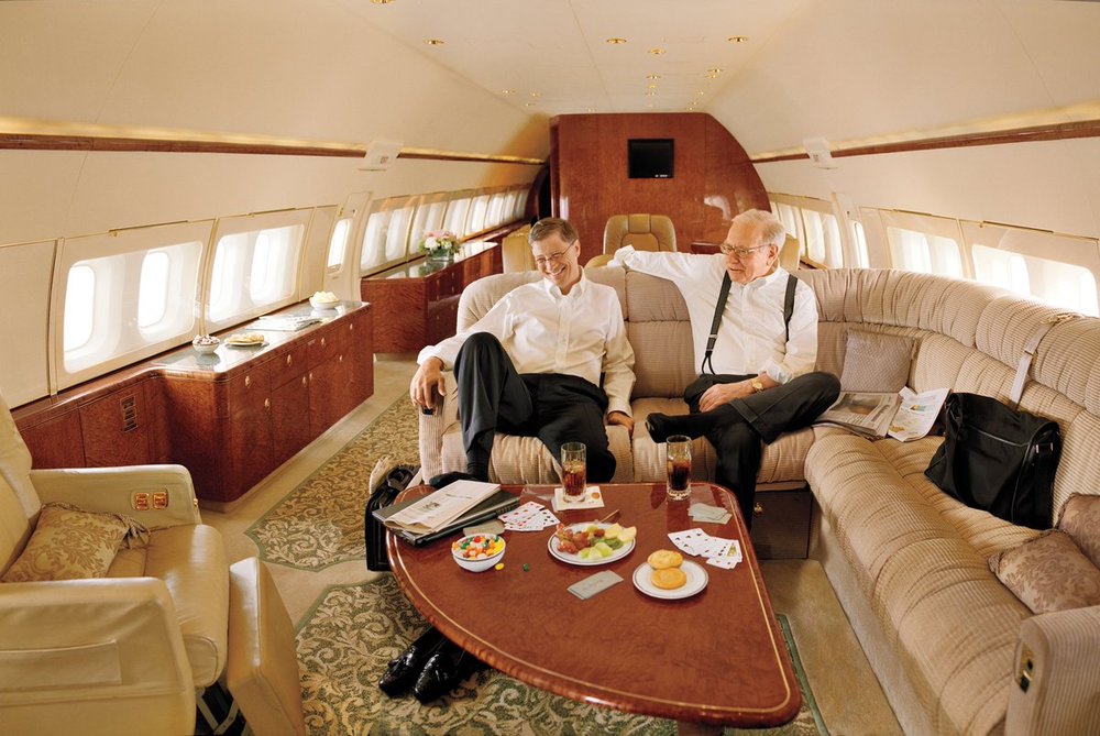 比尔盖茨私人飞机污染环境,比尔盖茨深夜上私人飞机