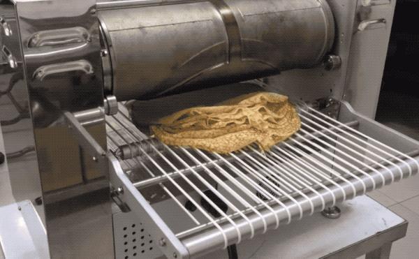 一层一层的奶油蛋糕怎么做,做一个千层蛋糕需要多少奶油