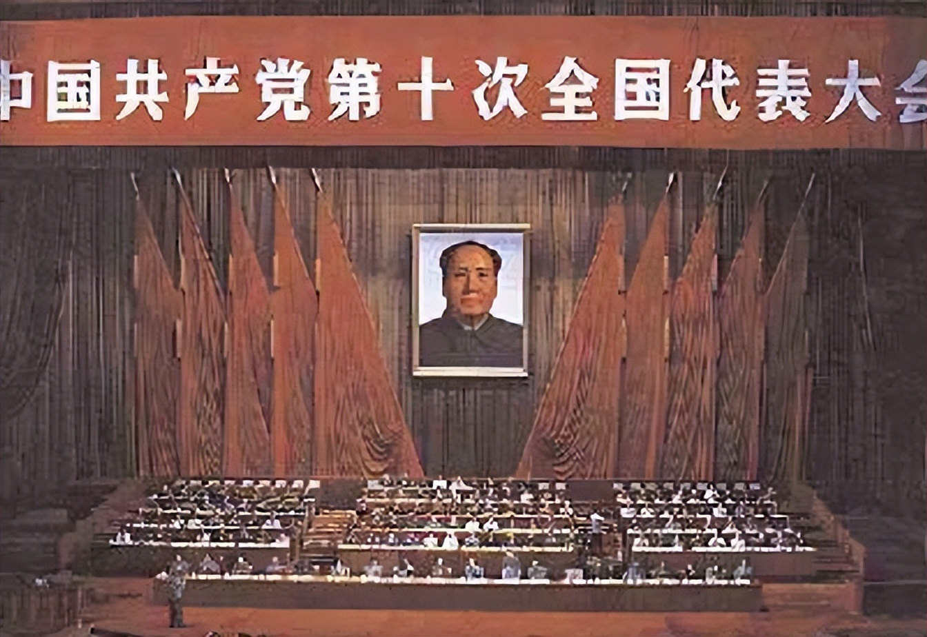 我死后中国会是什么样子?*小平邓**回答后,毛主席:英雄所见略同