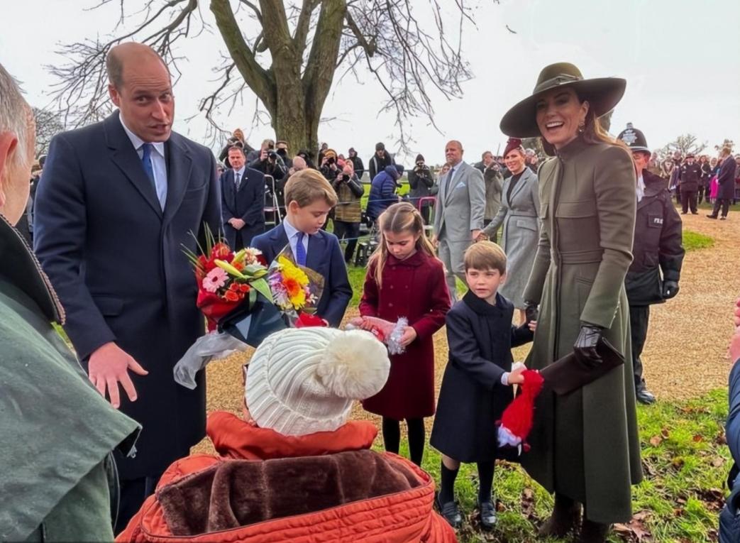 英国王室可爱小公主,英国王室安妮公主出席活动