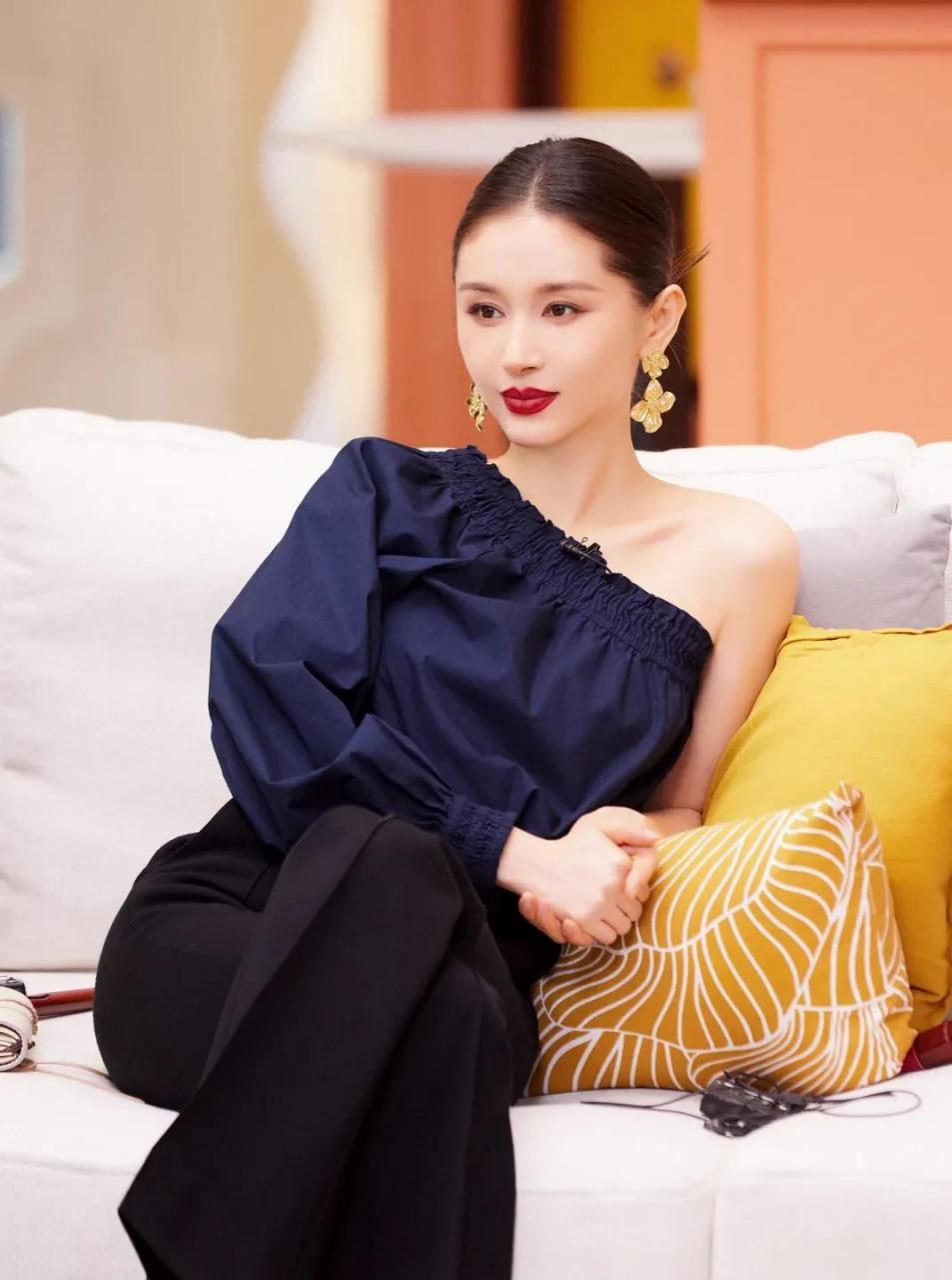 46岁暴瘦30斤的女明星,暴瘦的十位女星