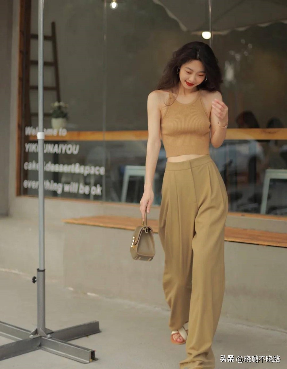 新款女裤洋气50岁穿搭,中年妇女弹力裤最新款搭配
