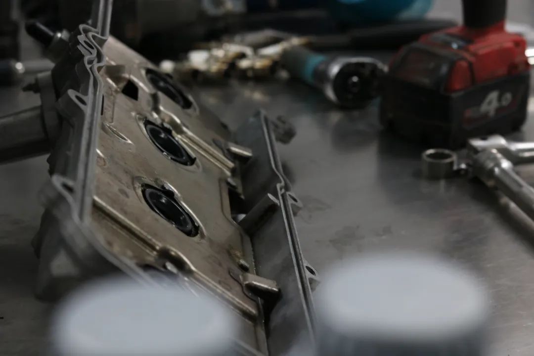 雷克萨斯ls430翻新修复,雷克萨斯ls430老车翻新作业