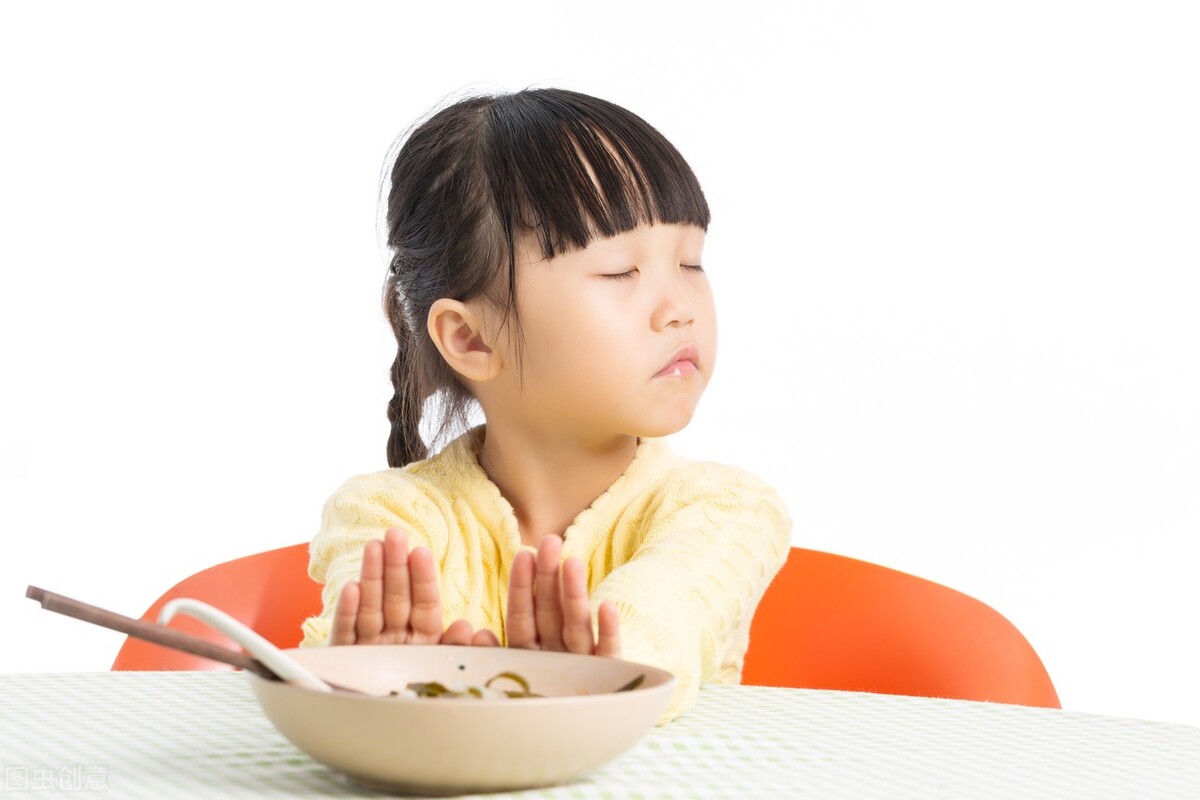 宝宝呕吐拉稀食欲不振是什么原因,宝宝呕吐腹泻反反复复没食欲