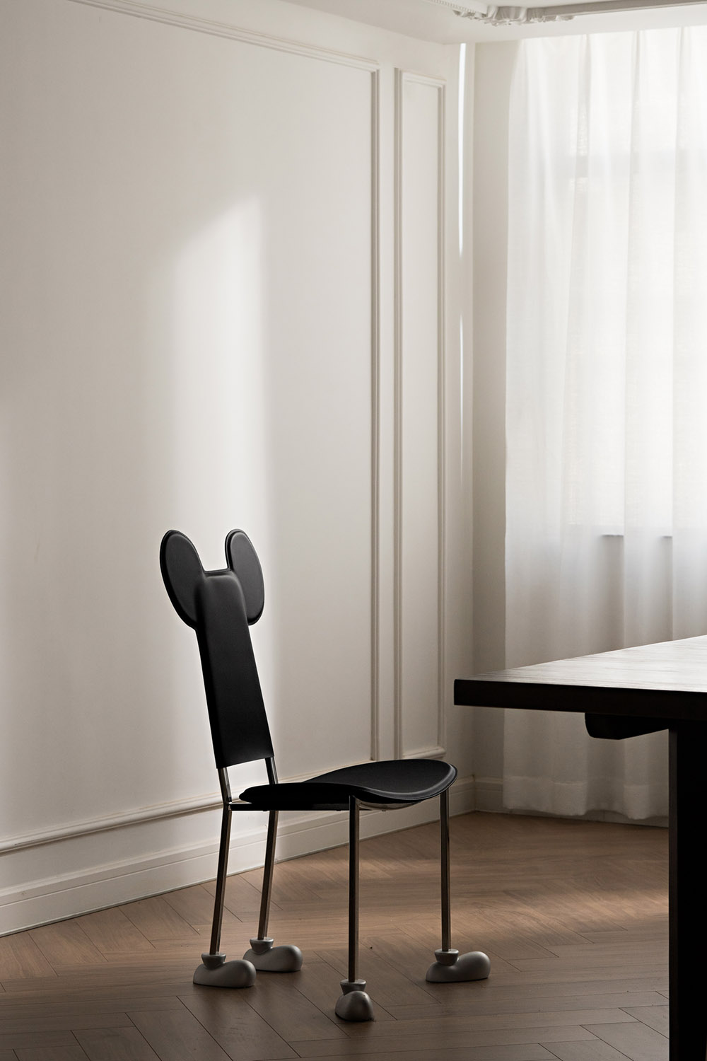 熙攘老街中的“后花园”大巭服饰深圳办公设计欣赏