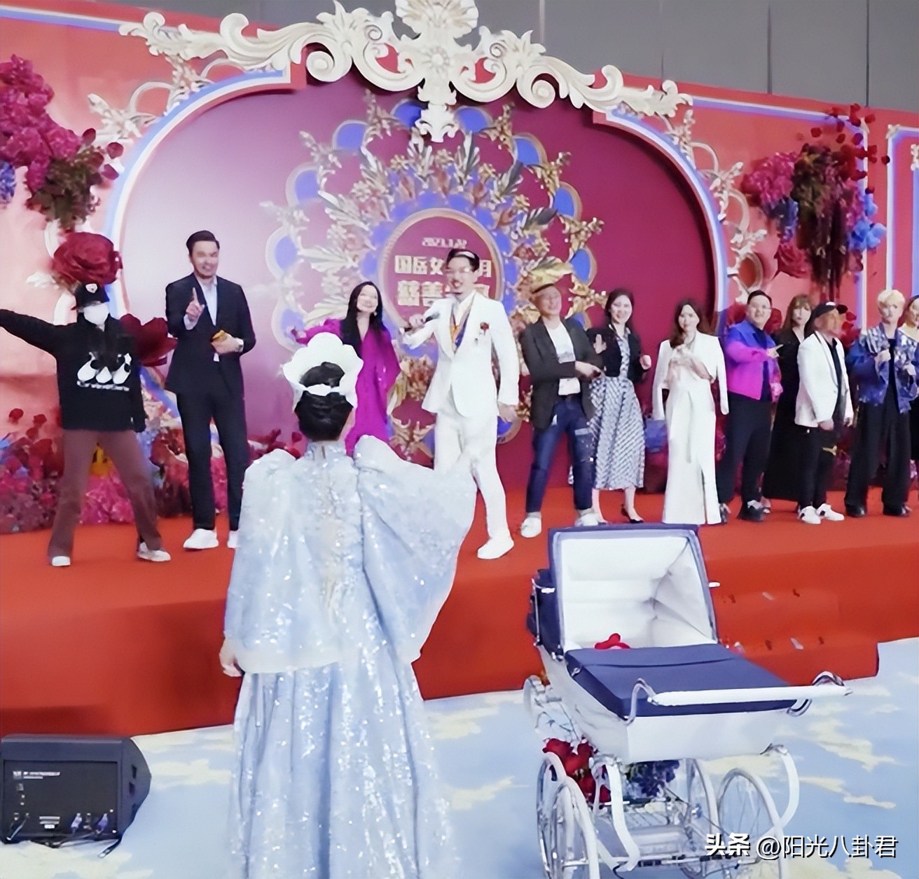 为成名网红付出的代价,为网红助力打榜被骗钱