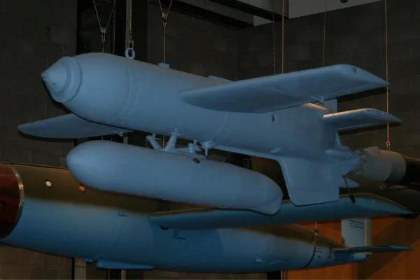 浅谈“罗马号”战列舰，制导*器武**的第一位受害者