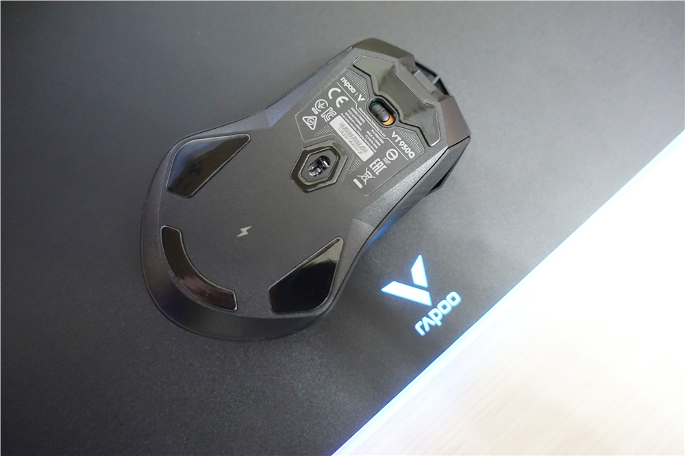 雷柏v10rgb无线充电鼠标垫拆解,雷柏v10rgb鼠标垫能充狗屁王吗