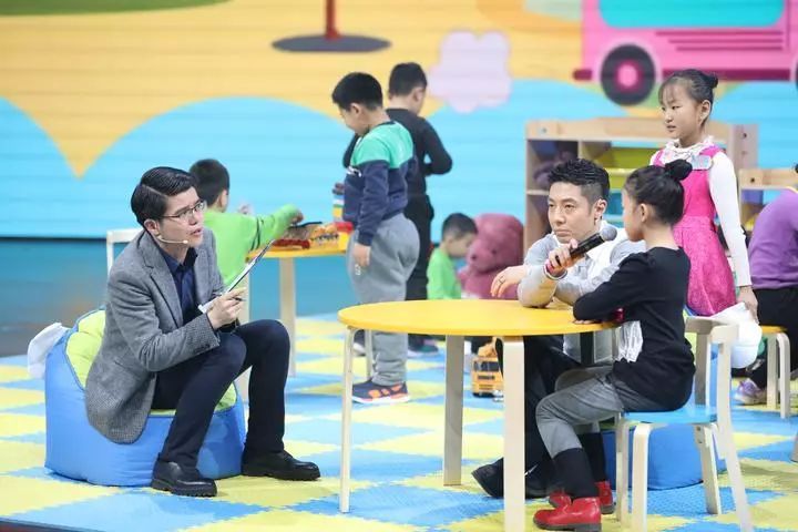 直播严虎博士绘画心理学课程,严虎博士绘画心理学