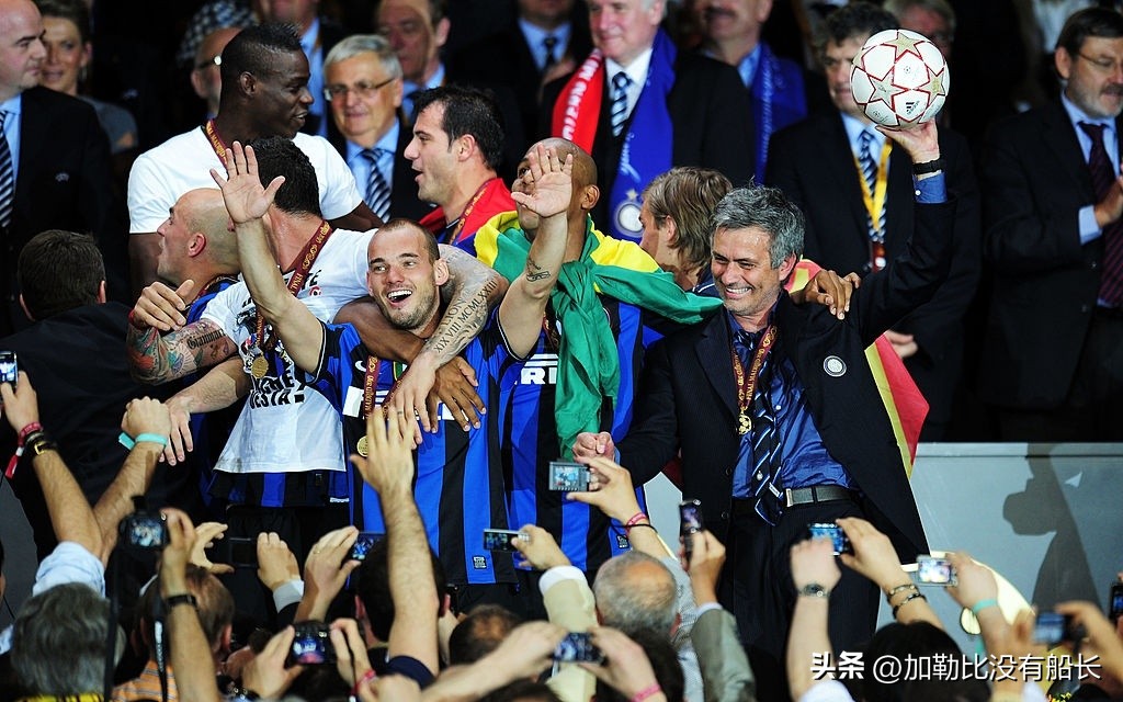 离开皇马拿过金球奖,离开五大联赛的球员盘点