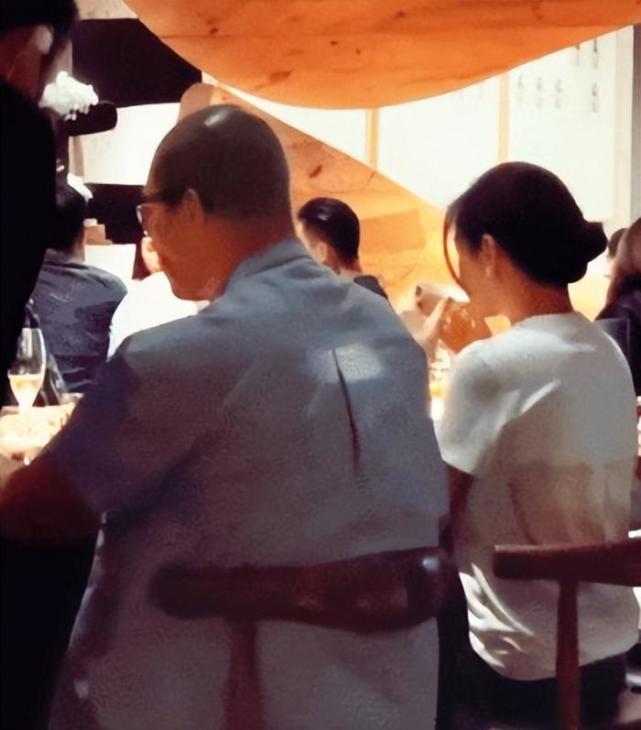 具俊晔将大s的名字纹在手臂上,大s具俊晔婚戒纹身