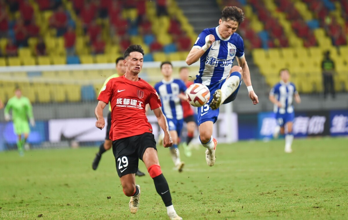 中超积分榜申花6胜1平,中超积分榜泰山申花蓉城争第2