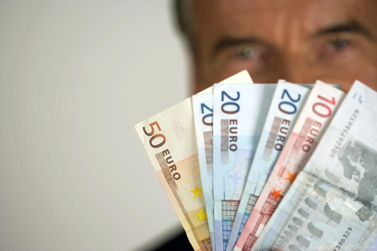 手握一百万是买房好还是存银行好,农业银行和储蓄银行哪个更好