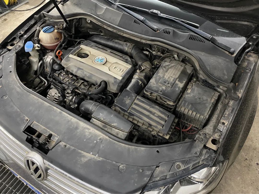 老迈腾b7换新款后新标,迈腾b7翻新哈尔滨