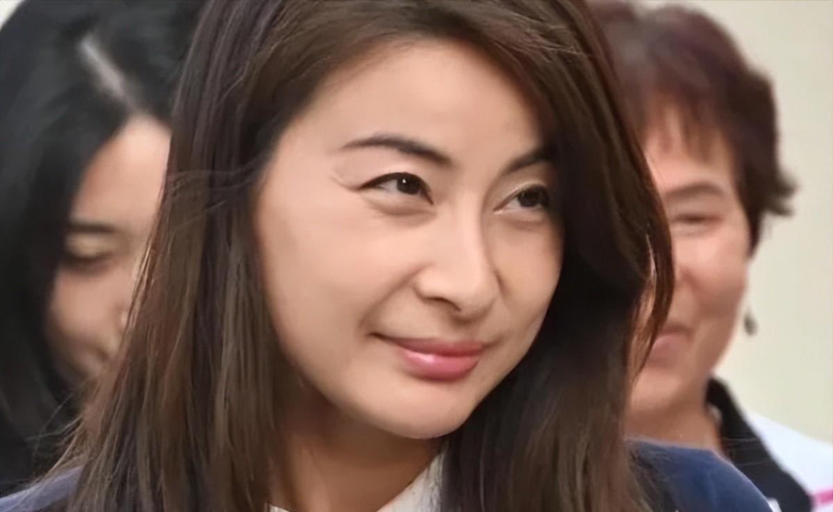 郭晶晶和章子怡照片差距,郭晶晶章子怡对比照片