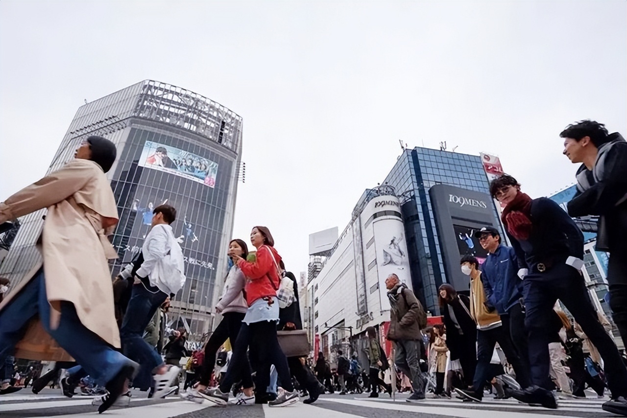 日本危在旦夕：贸易逆差愈演愈烈，被国情拖垮的日本经济