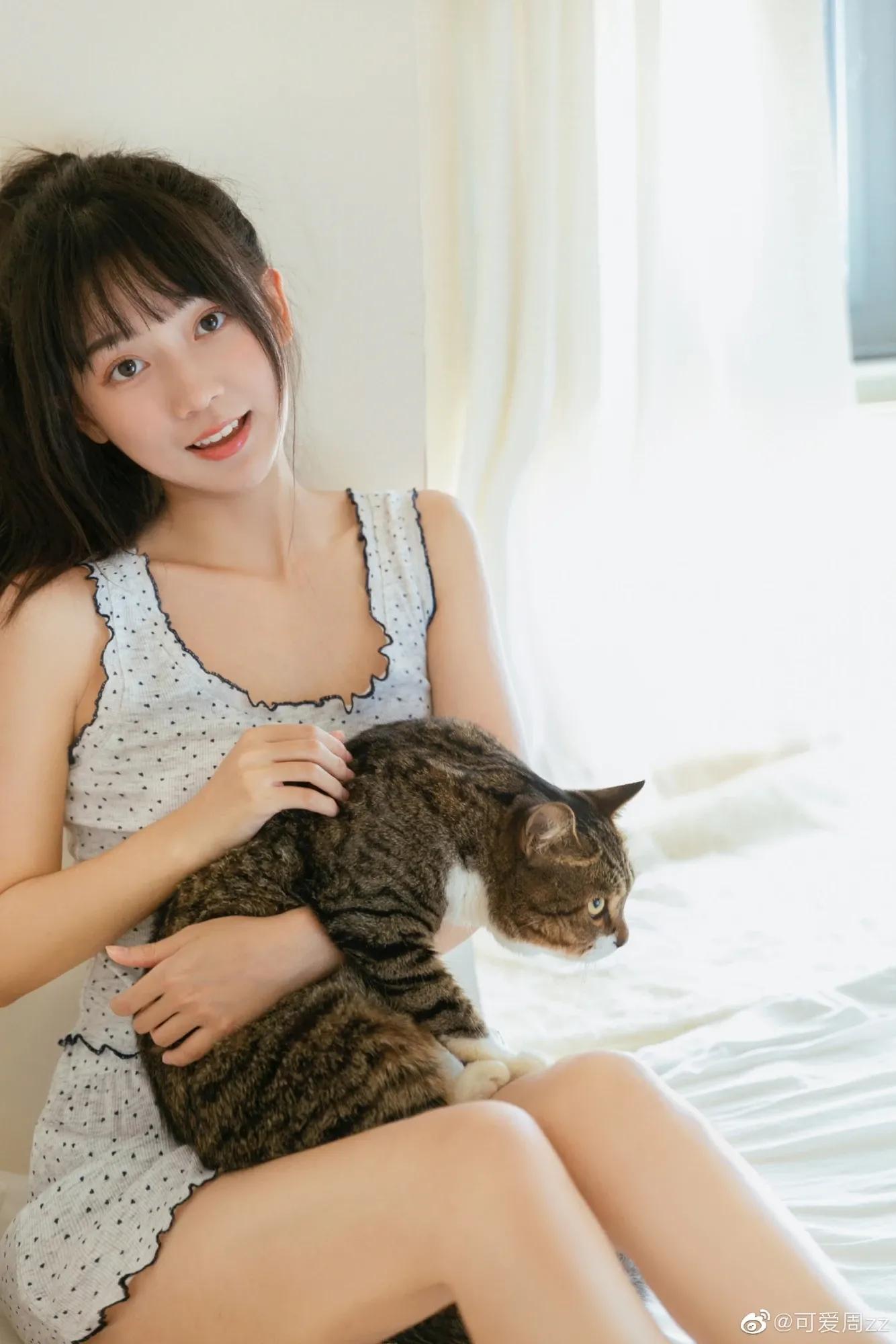 是萌猫还是甜美氧气美少女的「可爱周zz」打包带走