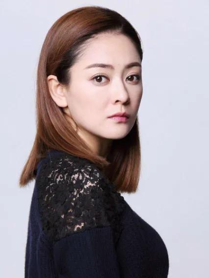 鲜妆辉映桃花红,鲜妆护肤