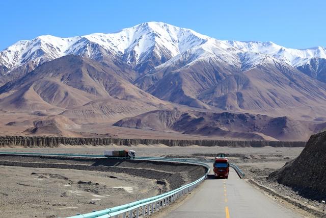 卡车驾驶难度很高吗,如何驾驶卡车