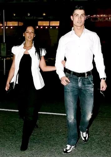 c罗三个女朋友,c罗王思聪