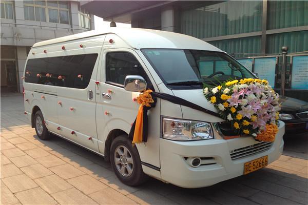 湖南88岁老太喝药自杀，三儿子围看等老人咽气，放话她早该死了!